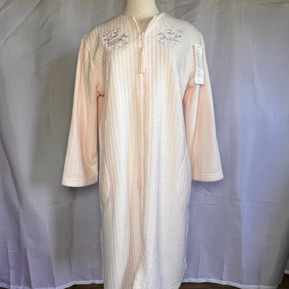 Miss Elaine NWT Blush Colored Robe